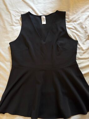 2 Hearts Black Sleeveless Peplum Top Size Medium NWOT Stretch Knit Made in USA